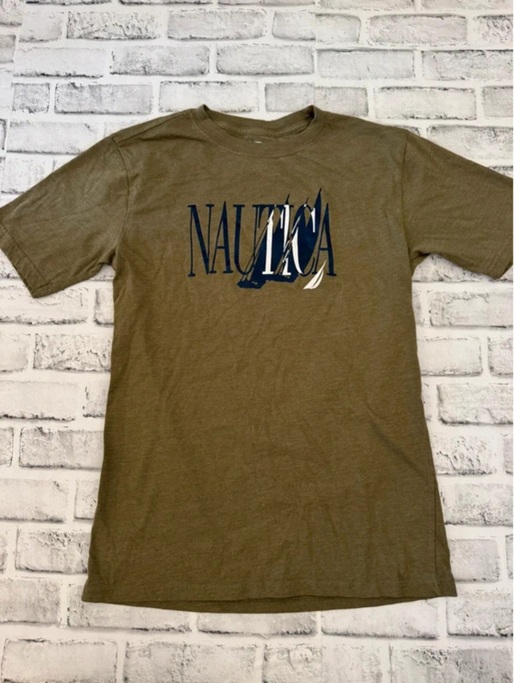 Boy’s Nautica olive green short sleeve t-shirt Size XL 18/20
